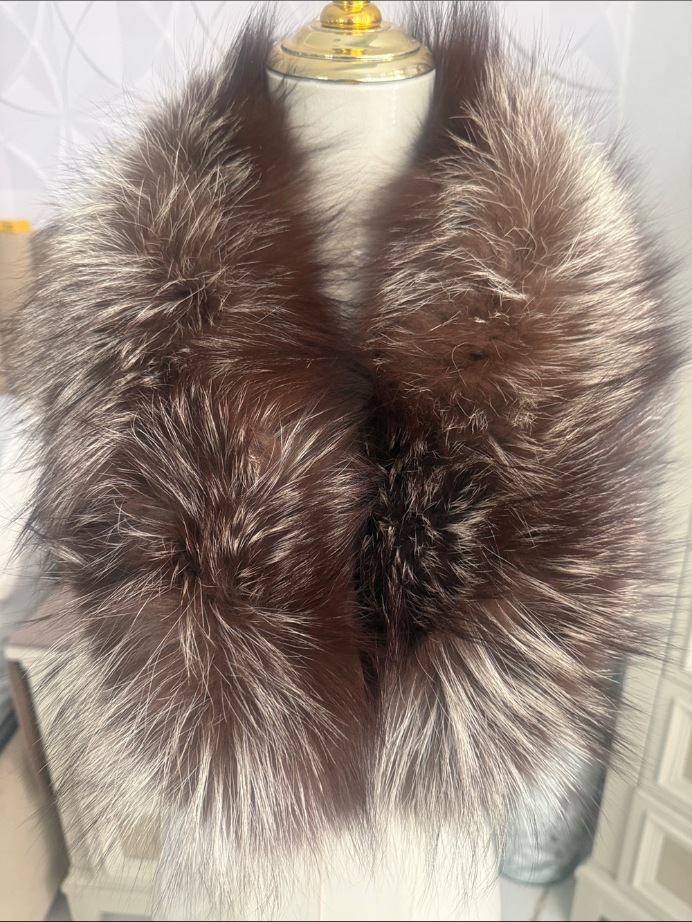 Silver fox fur clip on collar